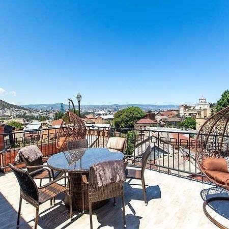 3Br Apt W Huge Terrace & Magnificent Views Tiflis Exterior foto